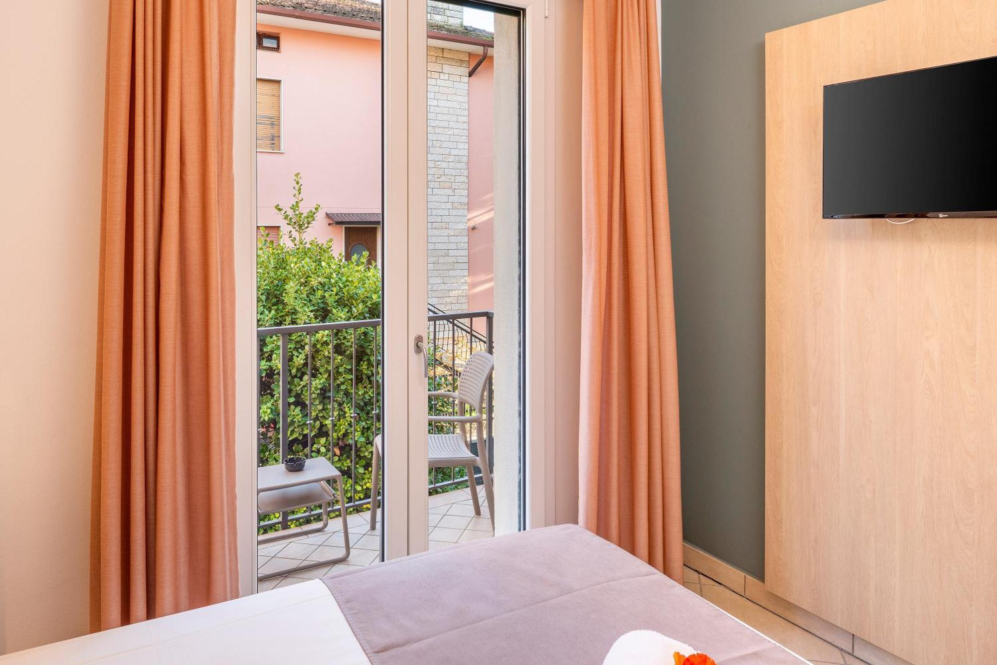 Hotel Taormina Bardolino Eksteriør billede